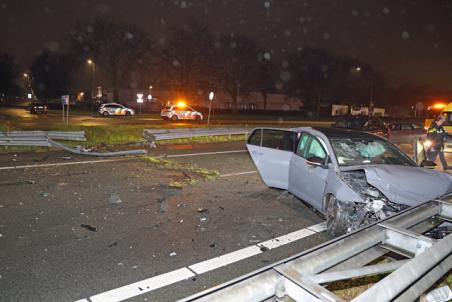 Achtervolging aan de Industrieweg eindigt in crash op de A59 (Maasroute) Waalwijk