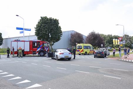 Auto’s botsen op elkaar op kruising aan de Kloosterheulweg Waalwijk