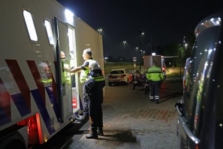 Nachtelijke politiecontrole aan de Taxandriaweg Waalwijk