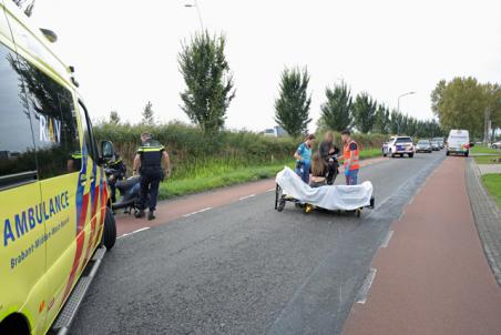 Vrouw raakt lichtgewond bij val van scooter aan de Cartografenweg Waalwijk