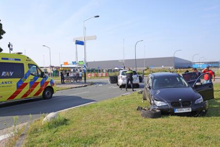 Ravage na ongeval op kruising aan de Kloosterheulweg Waalwijk