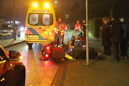 Vrouw op scootmobiel raakt gewond na aanrijding aan de Mozartlaan Waalwijk