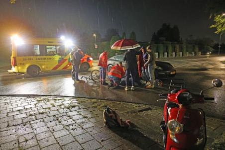 Aanrijding tussen scooter, fietser en auto aan de Groenewoudlaan Waalwijk