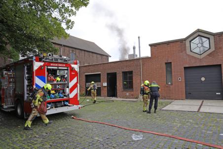Bankstel in brand binnenin pand aan de Gedempte Haven Waalwijk