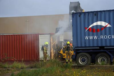 Brand in opslag container aan de Emmikhovensestraat Waalwijk