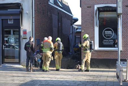 Stationsstraat tijdelijk afgesloten na geraakt gasleiding tijdens werkzaamheden
