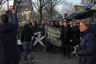 Supportersfeest RKC verloopt gemoedelijk: Brandweer blust fakkels na sfeervolle Corteo