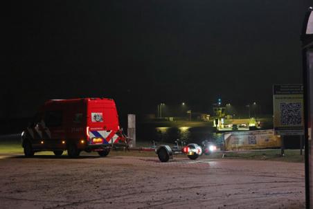 Grote zoekactie bij Drongelens Kanaal: brandweerboot en helikopter ingezet