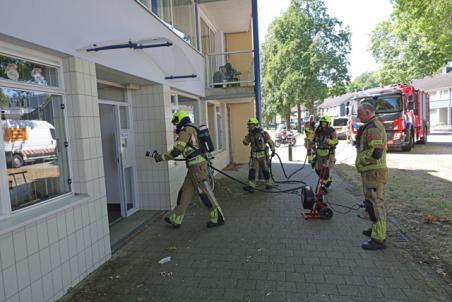 Keukenbrand in flat Van Wielesteinstraat: woningen ontruimd door hevige rookontwikkeling