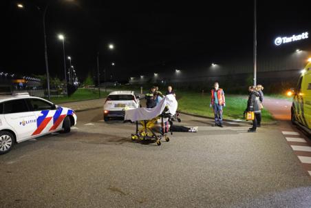 Fietser lichtgewond bij aanrijding op Pakketweg in Waalwijk