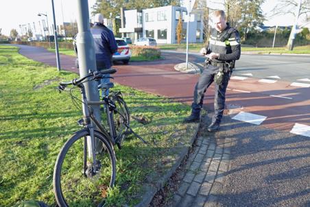 Automobilist slaat op de vlucht na aanrijding op Halve Zolenpad in Waalwijk