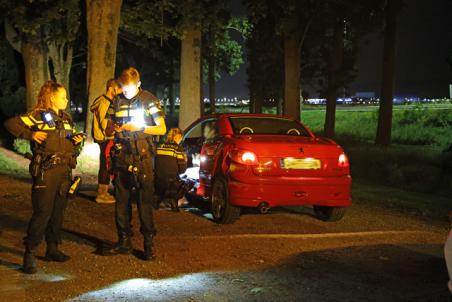 Spookrijdster veroorzaakt bijna ongeluk op A59 bij Waalwijk - onder invloed aangehouden