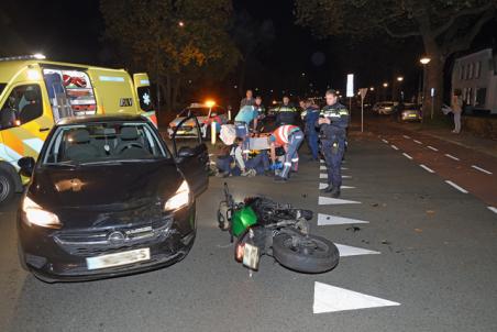 Motorrijder raakt gewond bij botsing met auto aan de Burg. van der Klokkenlaan Waalwijk