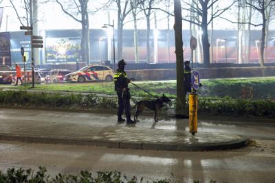 Politiehonden ingezet om rust te herstellen na derby RKC - FC Den Bosch