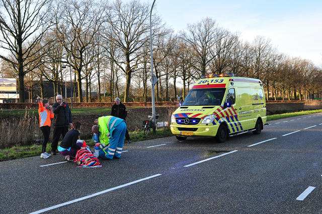 Vrouw valt van fiets aan de Ambrosiusweg Waalwijk