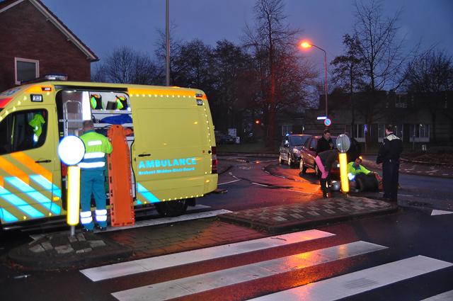 Man gewond na aanrijding aan de Burg. Smeelelaan Waalwijk