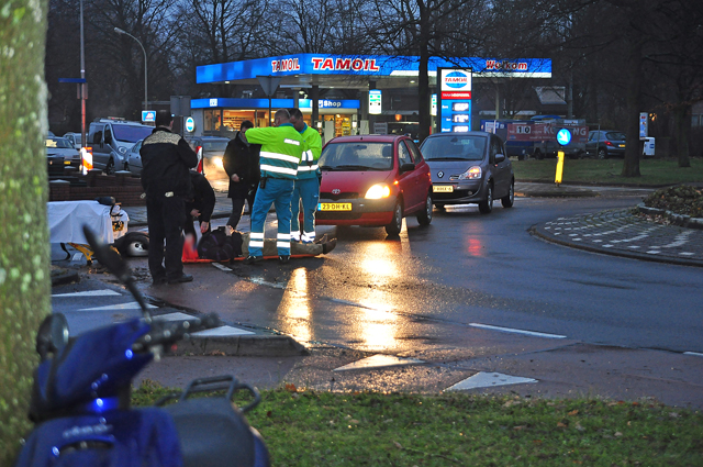 Man gewond na aanrijding aan de Burg. Smeelelaan Waalwijk