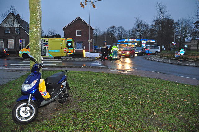 Man gewond na aanrijding aan de Burg. Smeelelaan Waalwijk