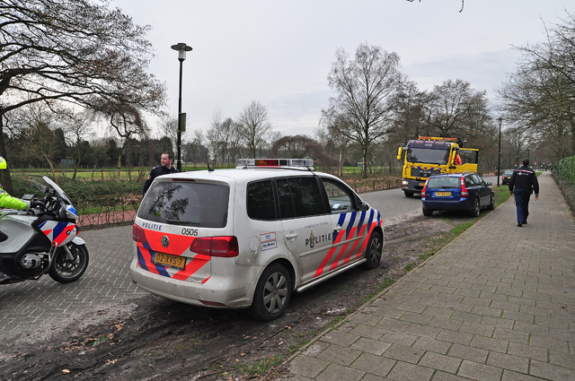 Politie vindt gestolen auto terug aan de Meerdijk Waalwijk