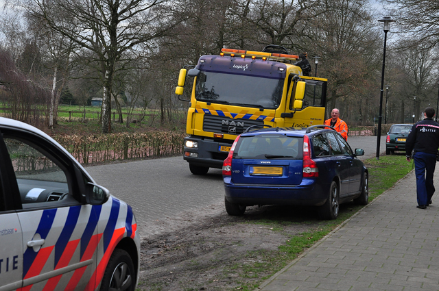 Politie vindt gestolen auto terug aan de Meerdijk Waalwijk