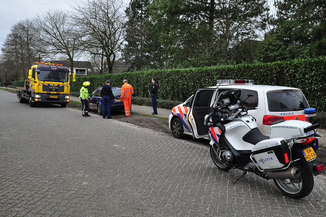 Politie vindt gestolen auto terug aan de Meerdijk Waalwijk
