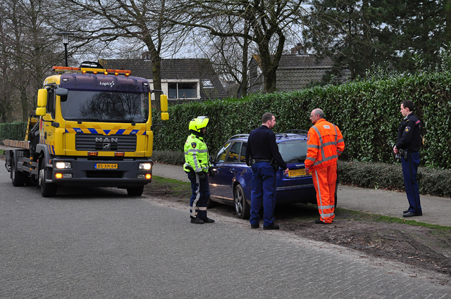 Politie vindt gestolen auto terug aan de Meerdijk Waalwijk