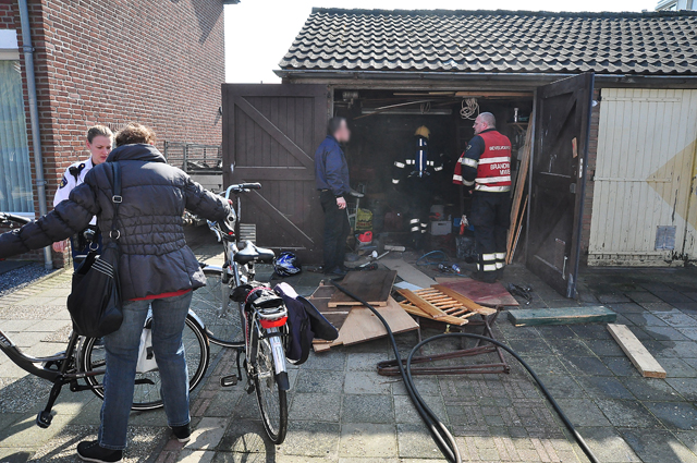 Brand in schuur aan de Nicolaas Beetsstraat Waalwijk