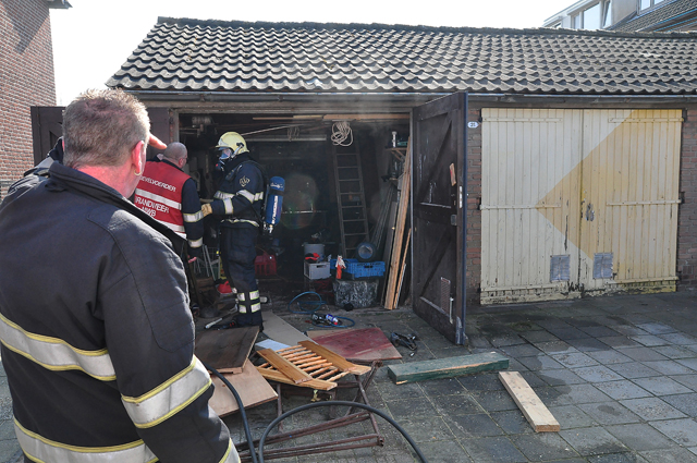 Brand in schuur aan de Nicolaas Beetsstraat Waalwijk