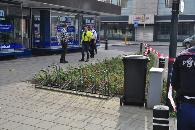 Paniek door verdacht pakketje aan de Grotestraat Waalwijk