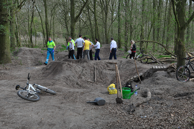 Mountainbiker gewond aan de Vijverlaan Waalwijk