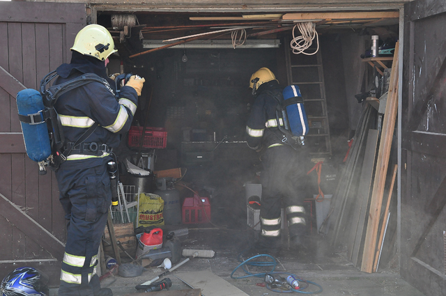 Brand in schuur aan de Nicolaas Beetsstraat Waalwijk