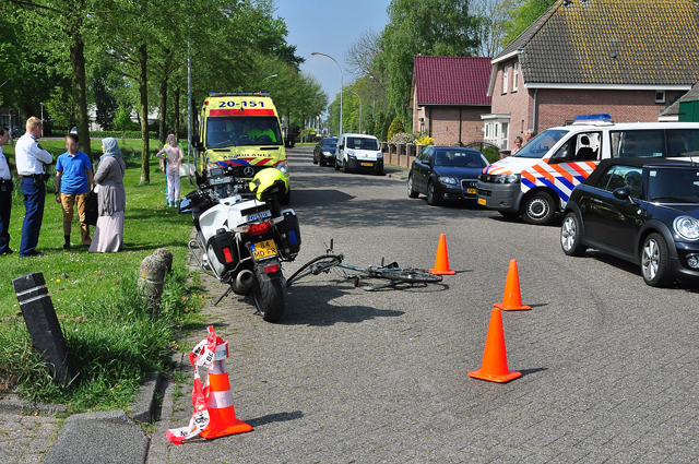 Motoragent betrokken bij aanrijding met fietser aan de Eerste Zeine Waalwijk