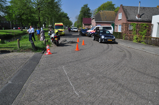 Motoragent betrokken bij aanrijding met fietser aan de Eerste Zeine Waalwijk