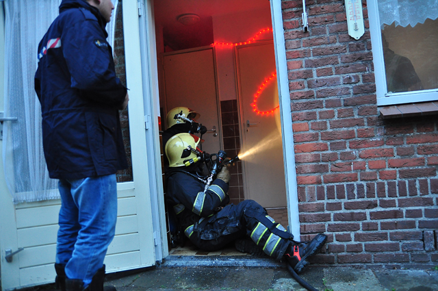 Brandweer oefening aan de Paul Krugerstraat Waalwijk