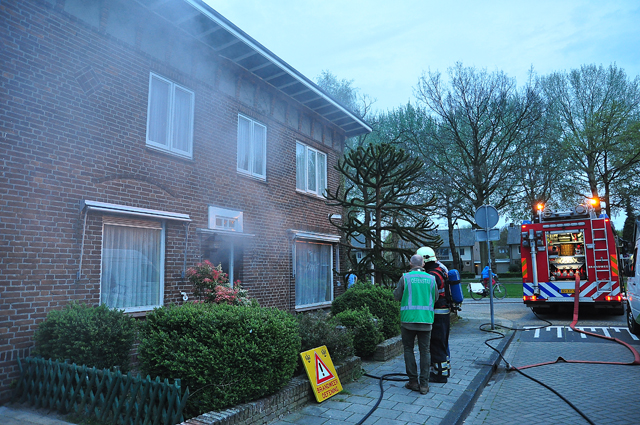 Brandweer oefening aan de Paul Krugerstraat Waalwijk