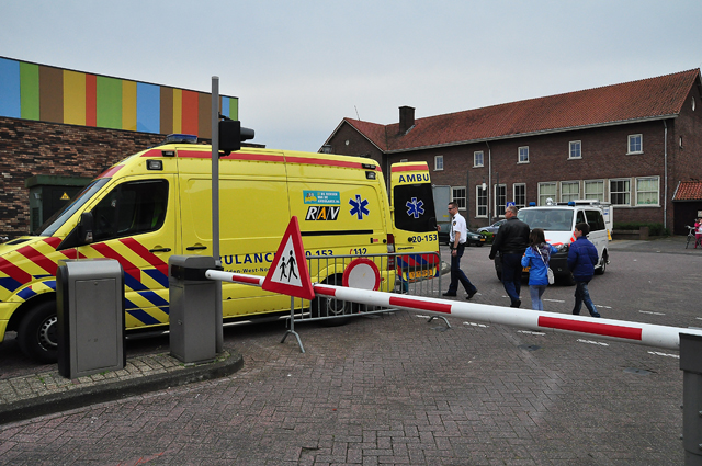 Omstander reanimeert man op kermisterrein op het Unnaplein Waalwijk
