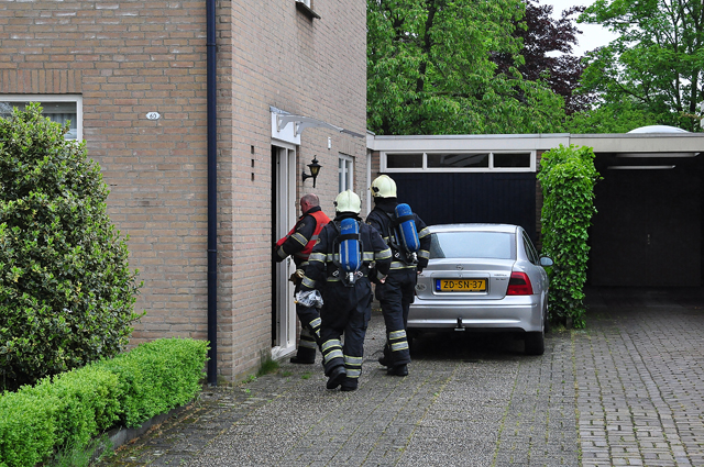 Brandweer rukt uit voor schoorsteenbrand aan de Jan Steenstraat Waalwijk