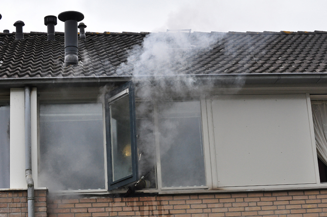 Woningbrand aan de Hugo Wolfstraat Waalwijk