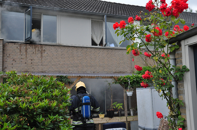 Woningbrand aan de Hugo Wolfstraat Waalwijk