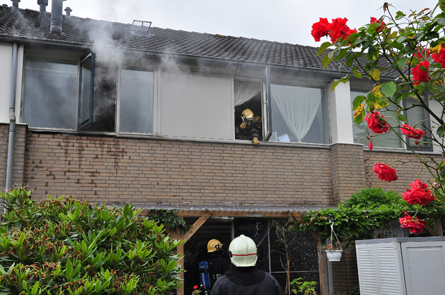 Woningbrand aan de Hugo Wolfstraat Waalwijk