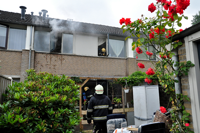 Woningbrand aan de Hugo Wolfstraat Waalwijk