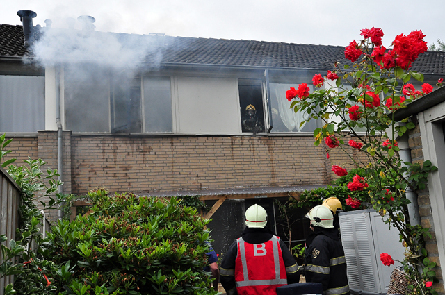 Woningbrand aan de Hugo Wolfstraat Waalwijk