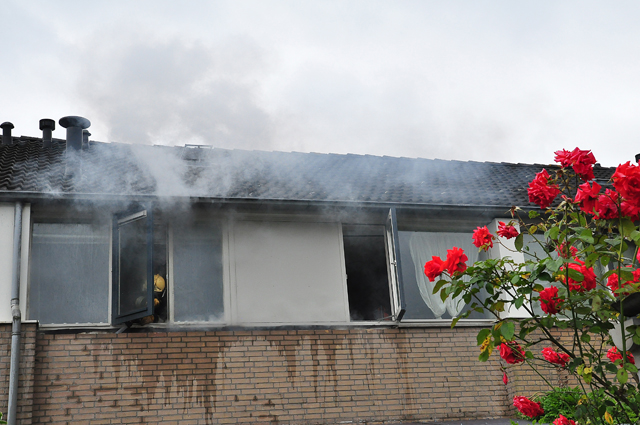 Woningbrand aan de Hugo Wolfstraat Waalwijk
