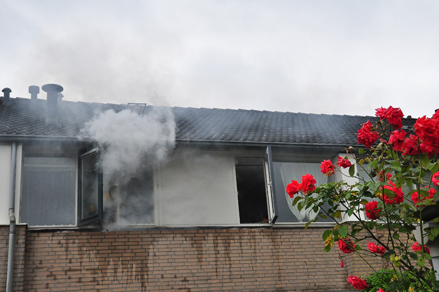Woningbrand aan de Hugo Wolfstraat Waalwijk