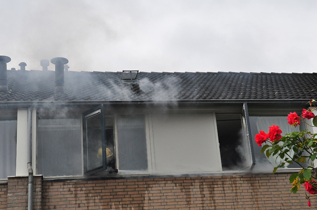 Woningbrand aan de Hugo Wolfstraat Waalwijk