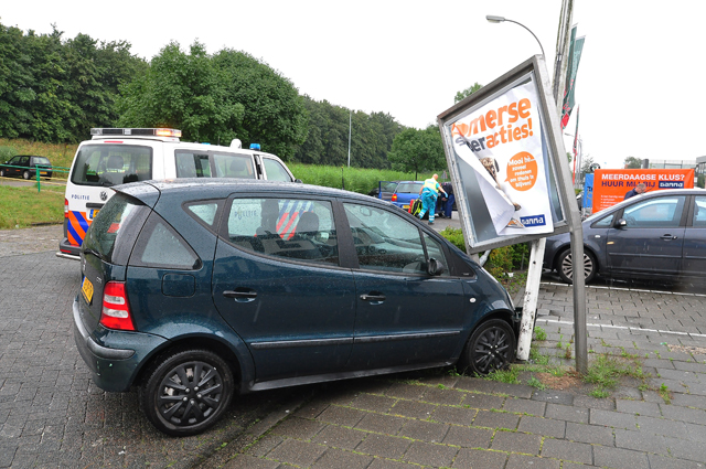 Man met teveel alcohol op veroorzaakt ongeval aan de Prof. Lorentzweg Waalwijk