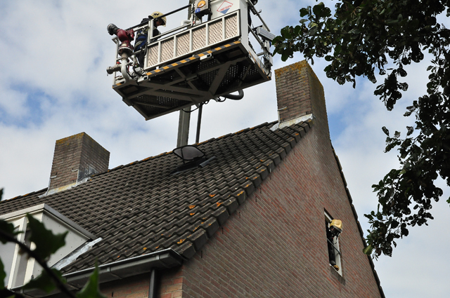 Zolderbrand aan de Wilhelmina Druckerstraat Waalwijk