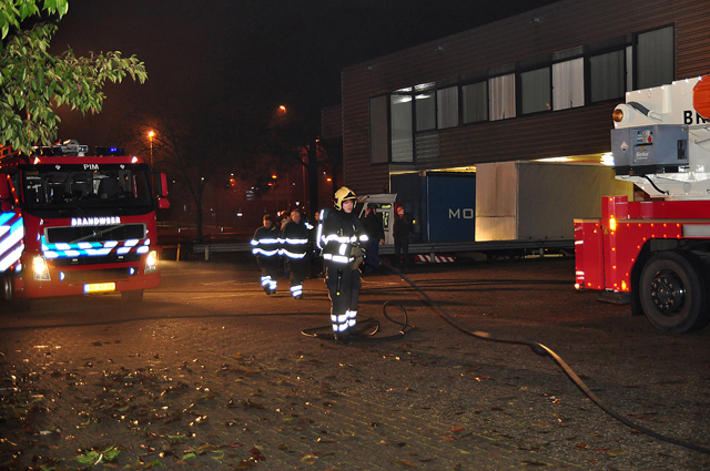 Vermoedelijk brandstichting in kantoor aan de Altenaweg Waalwijk