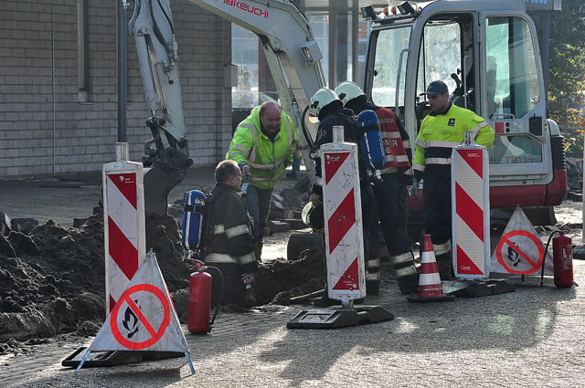 Politie sluit straat af tijdens gaslek aan de Mr. Goeman Borgesiusstraat Waalwijk
