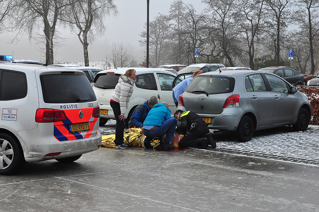 Vrouw flink gewond door spekglad wegdek aan de Drunenseweg Waalwijk